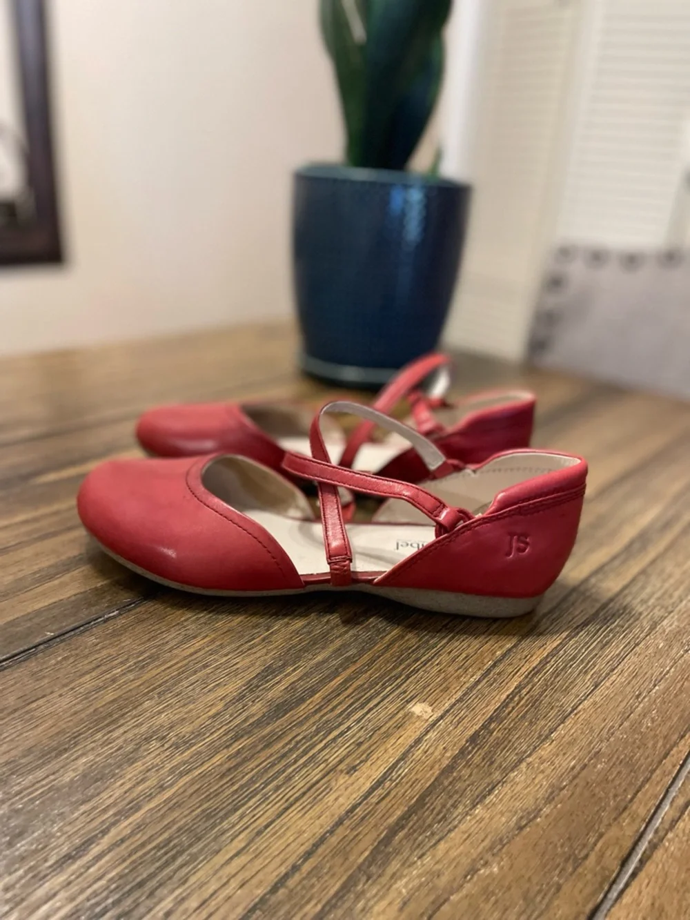 Josef Seibel Red Leather Pippa Mary Jane Shoes Size 38 US 7 Comfort Strap Flats - Picture 4 of 12